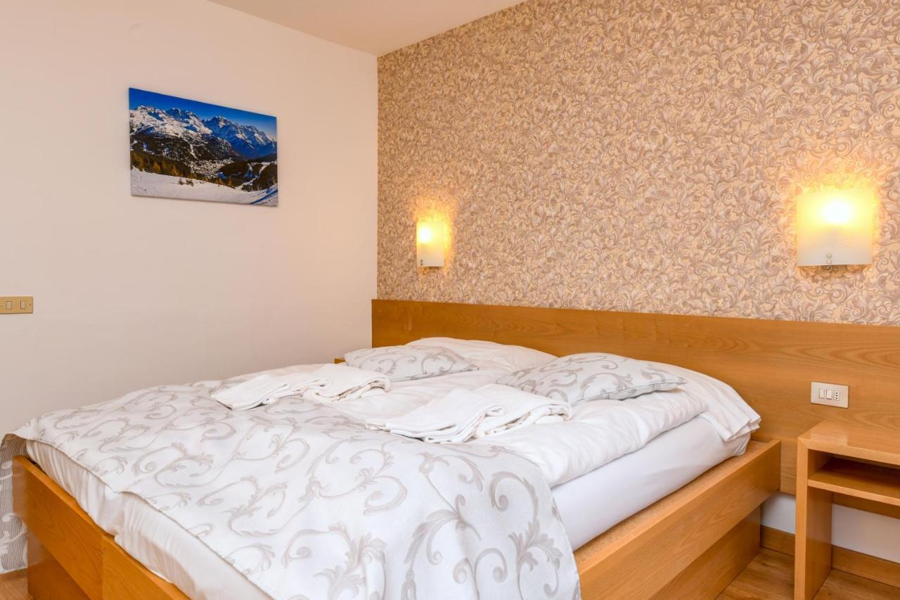 Bepy Hotel Garni Giustino Exterior photo