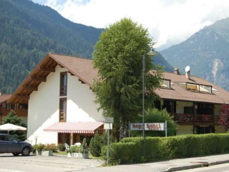 Bepy Hotel Garni Giustino Exterior photo