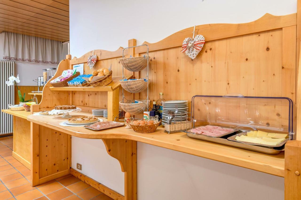 Bepy Hotel Garni Giustino Exterior photo
